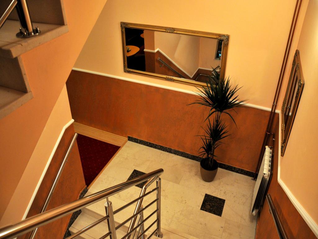 Hotel Arizona Sarajevo Lukavica Экстерьер фото