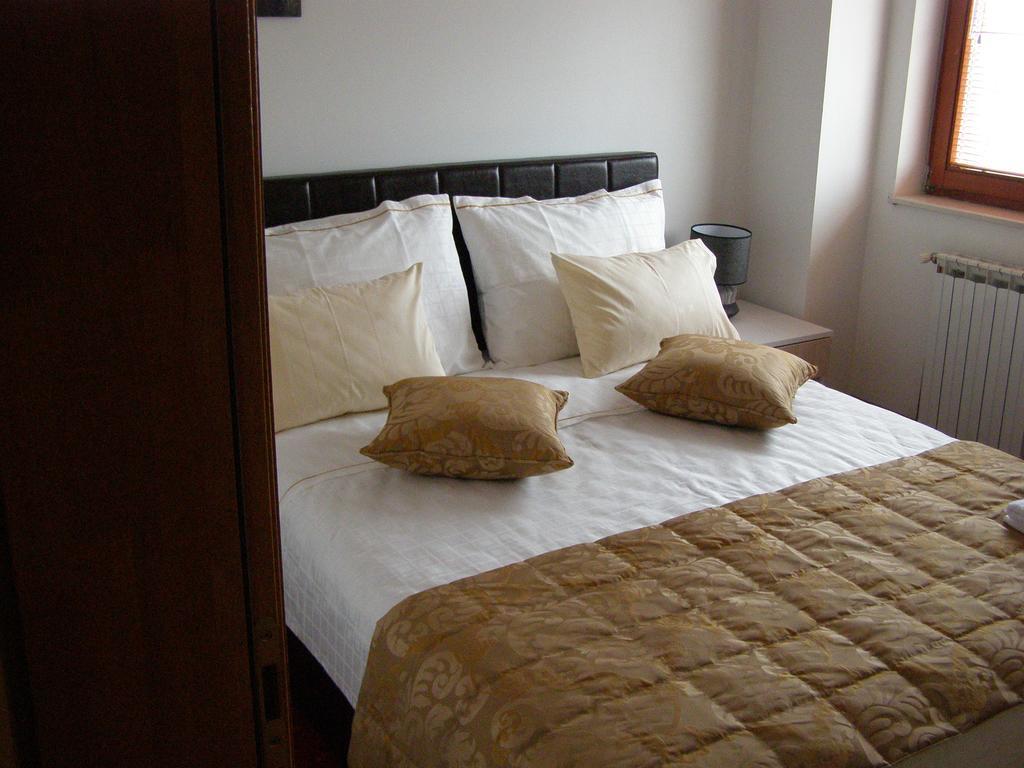 Hotel Arizona Sarajevo Lukavica Экстерьер фото