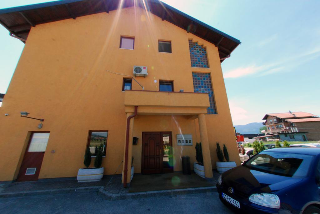 Hotel Arizona Sarajevo Lukavica Экстерьер фото