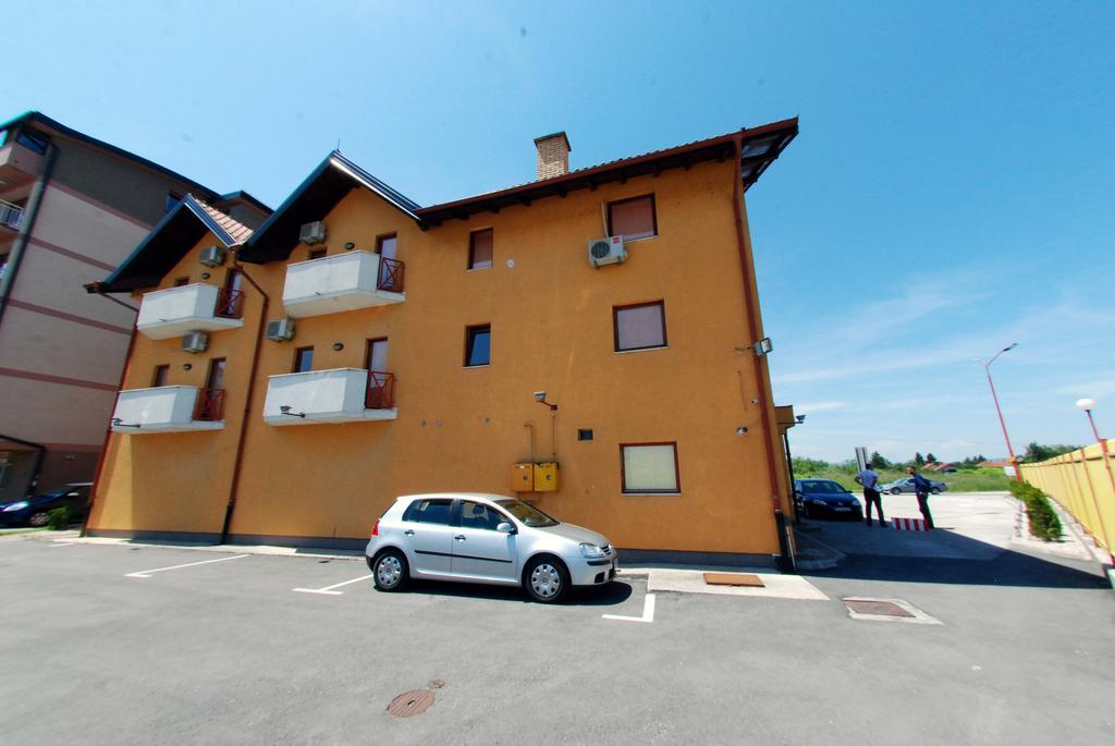 Hotel Arizona Sarajevo Lukavica Экстерьер фото