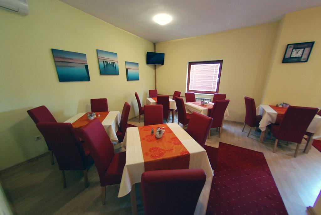 Hotel Arizona Sarajevo Lukavica Экстерьер фото