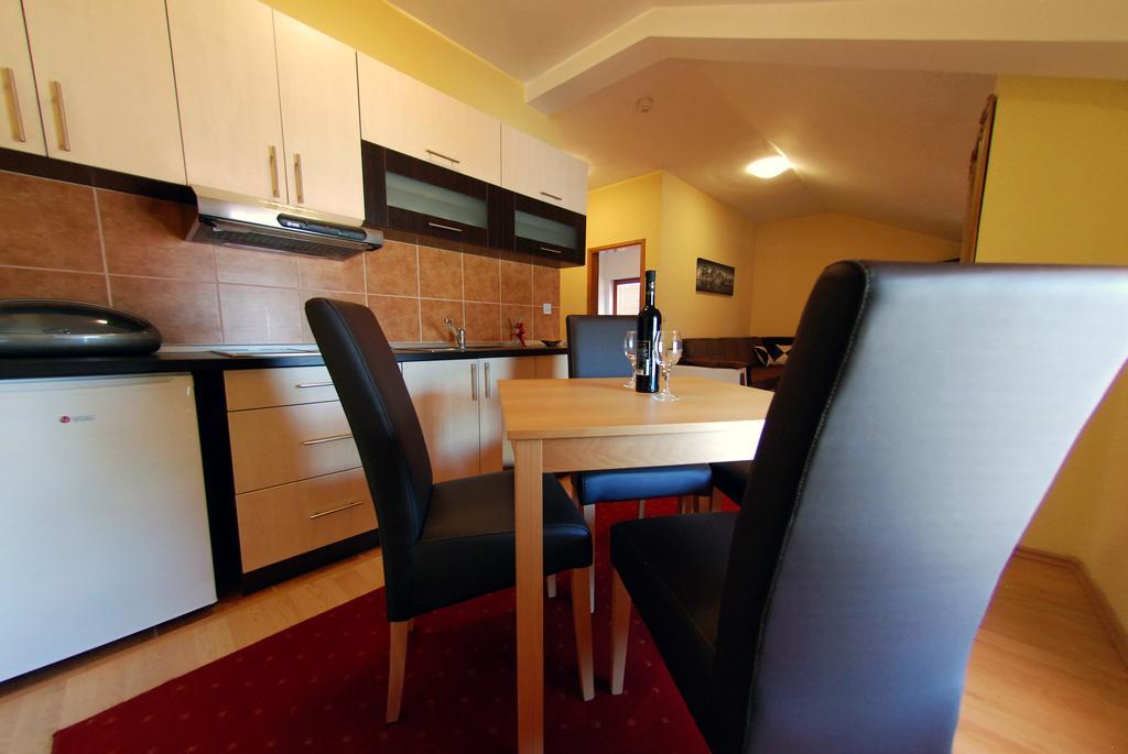 Hotel Arizona Sarajevo Lukavica Экстерьер фото