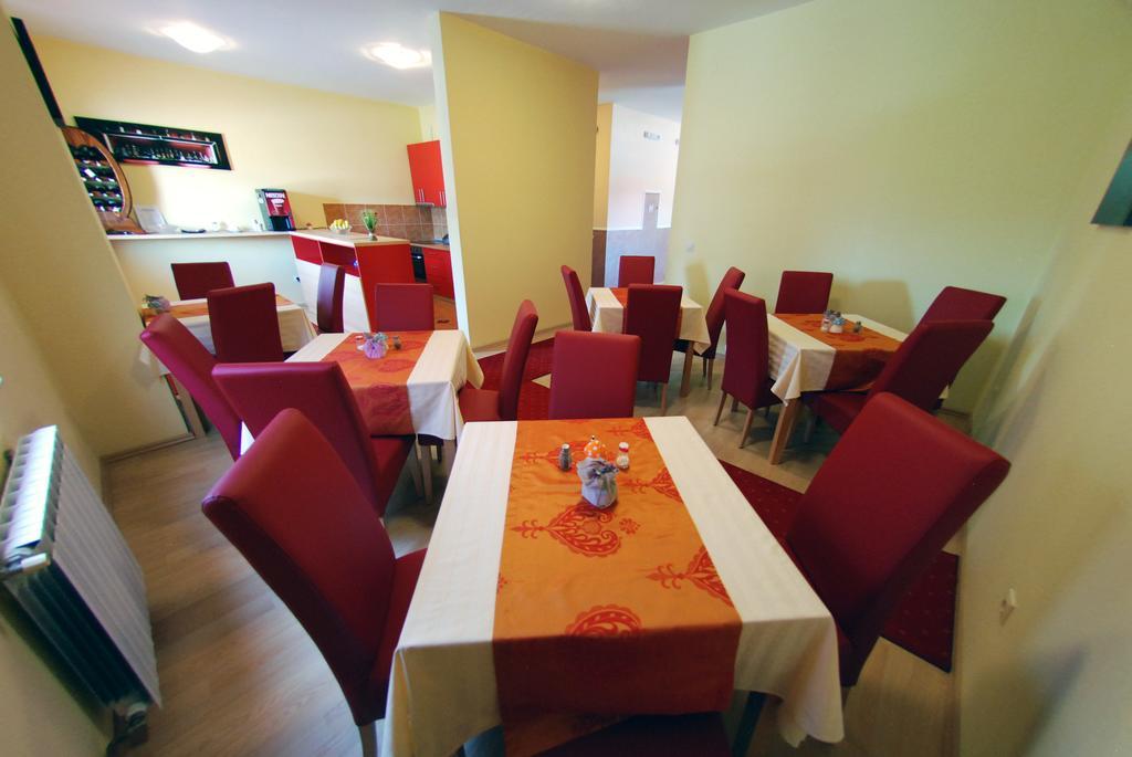 Hotel Arizona Sarajevo Lukavica Экстерьер фото