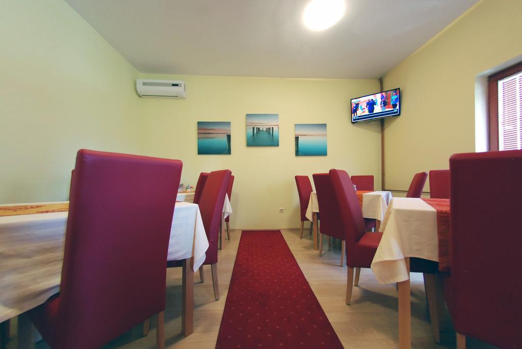 Hotel Arizona Sarajevo Lukavica Экстерьер фото