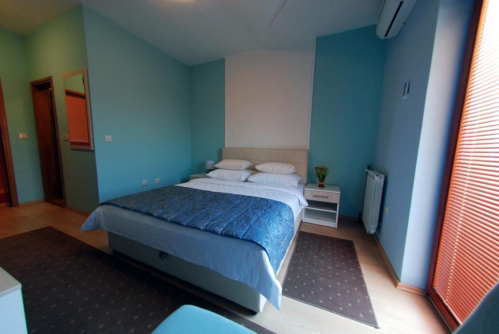 Hotel Arizona Sarajevo Lukavica Экстерьер фото