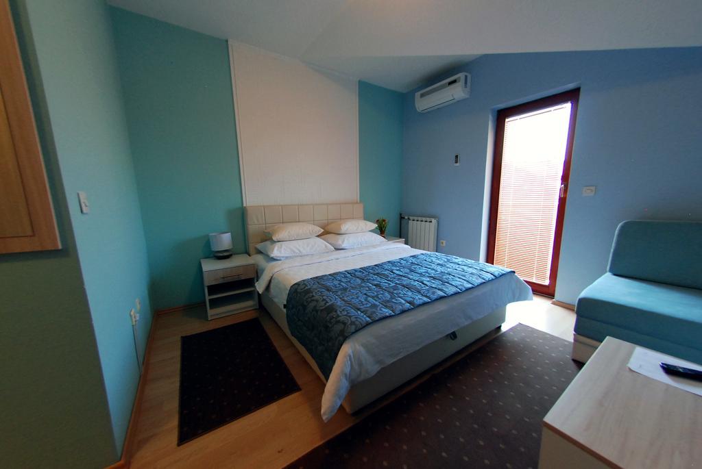 Hotel Arizona Sarajevo Lukavica Экстерьер фото